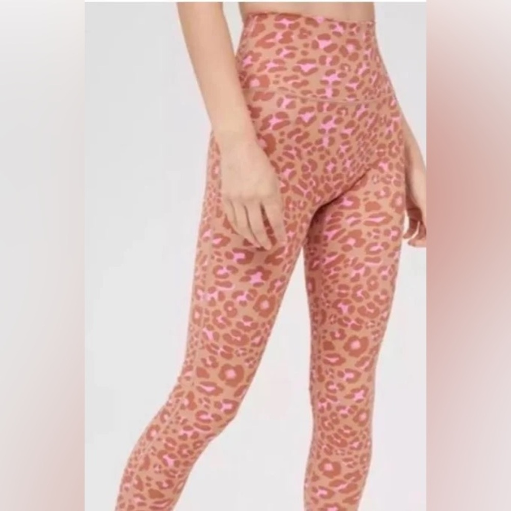 TAN AND PINK CHEETAH PRINT AERIE LEGGINGS